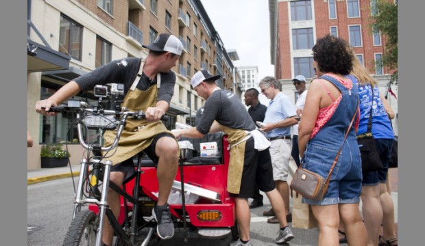 2845260_web1_sav_061317_foodtruck2 2845260_web1_sav_061317_foodtruck2
